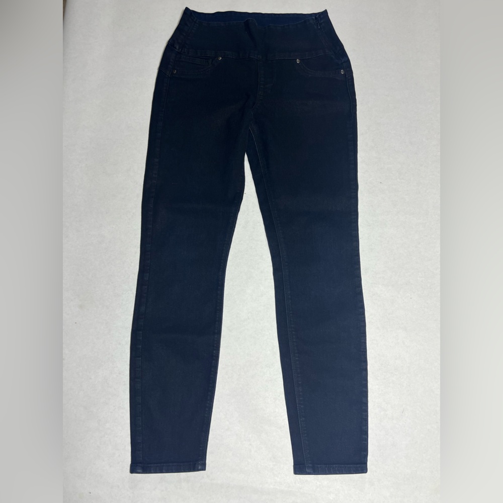 Spanx pants size medium.